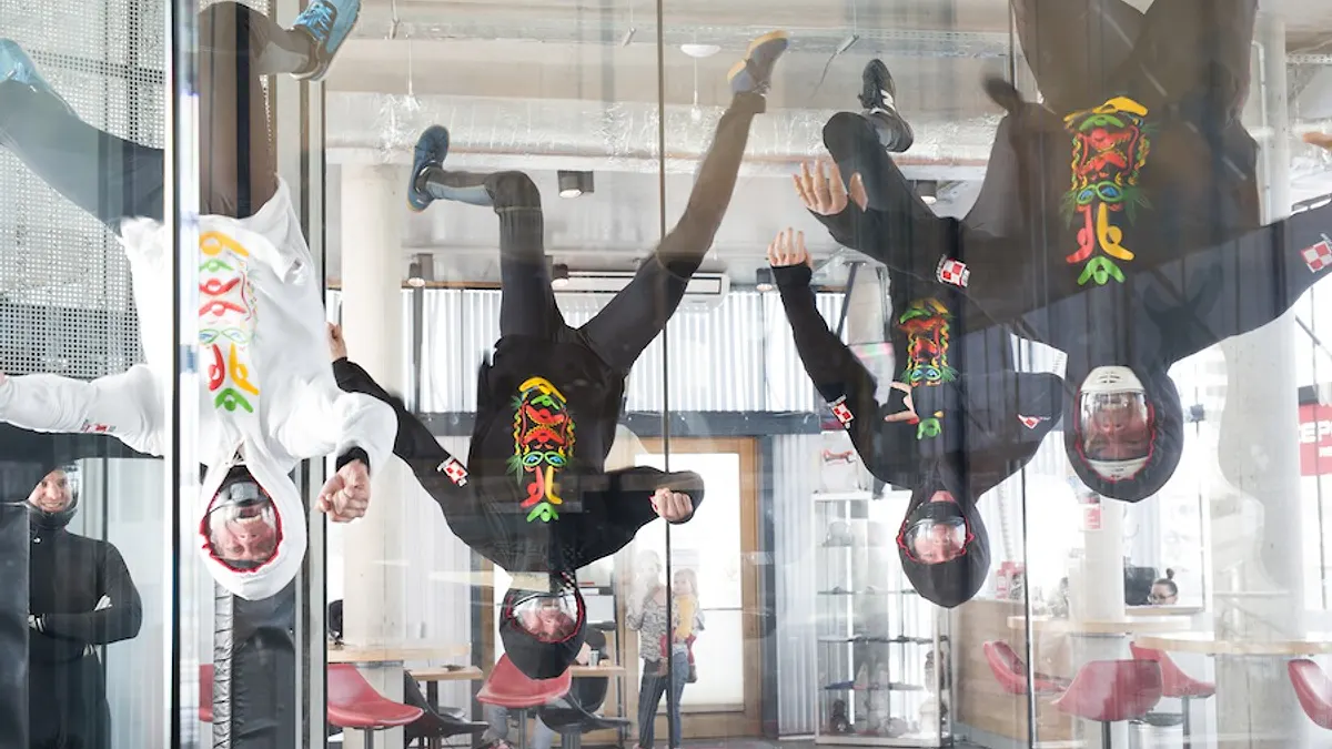 Indoor skydiving – nowy sport – nowe sukcesy polskich zawodników (WIDEO)