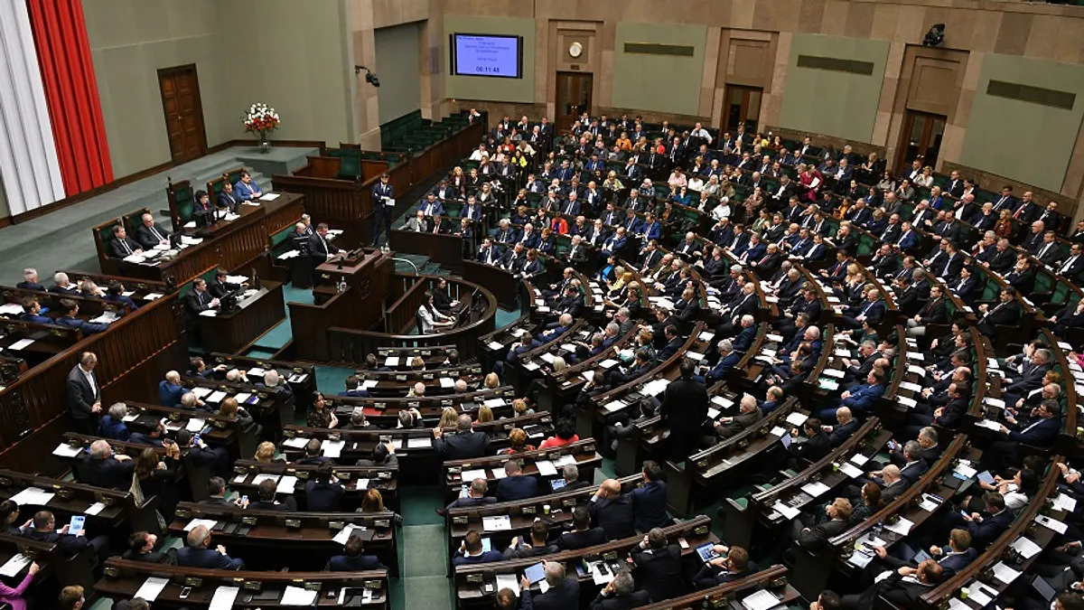 Ustawa o sądach przegłosowana. Teraz tylko podpis Prezydenta!
