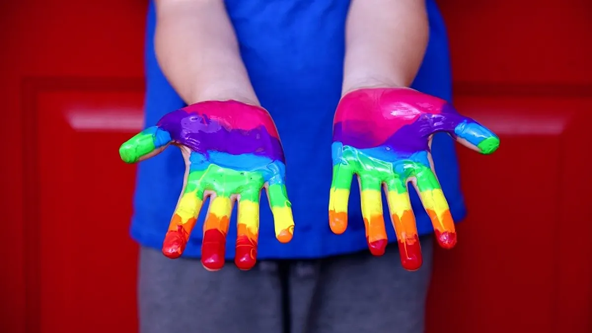 Wielka Brytania. Należy chronić młodzież przed szkodliwą propagandą LGBT