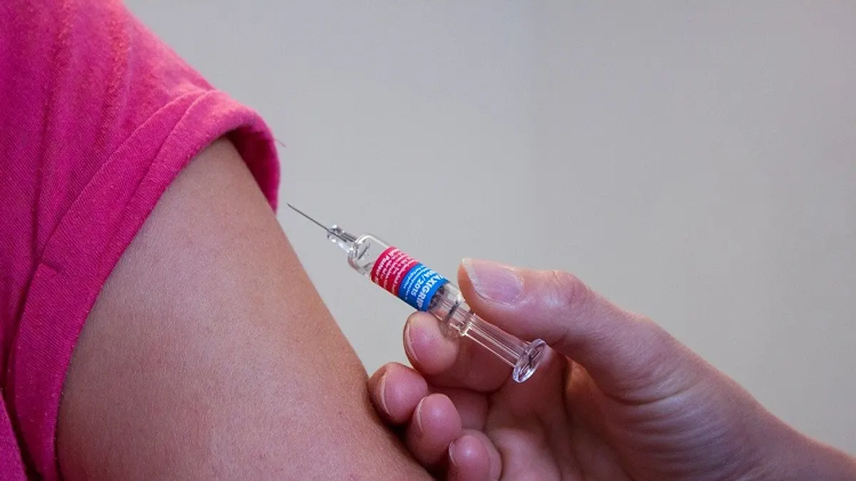Covid-19: Bioetycy krytycznie o szczepionce