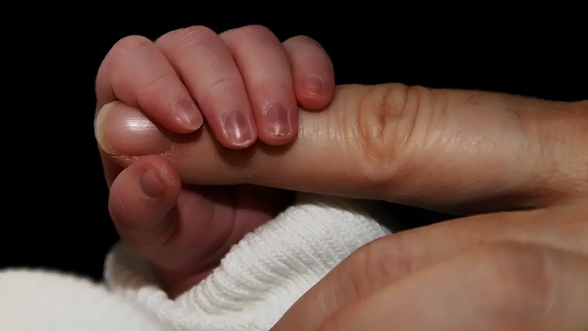 Noworodki nie mogą być pozbawiane kontaktu z matką. Rzecznik Praw Pacjenta wszczął postępowanie