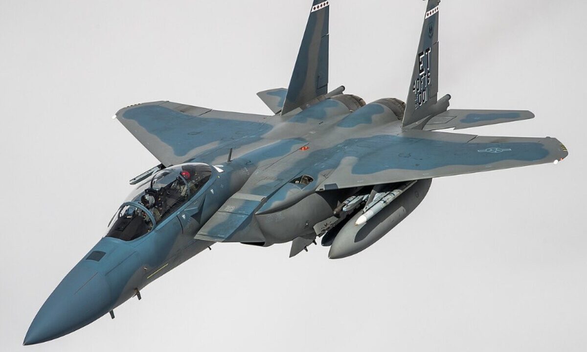Myśliwiec F-15EX Eagle II w locie