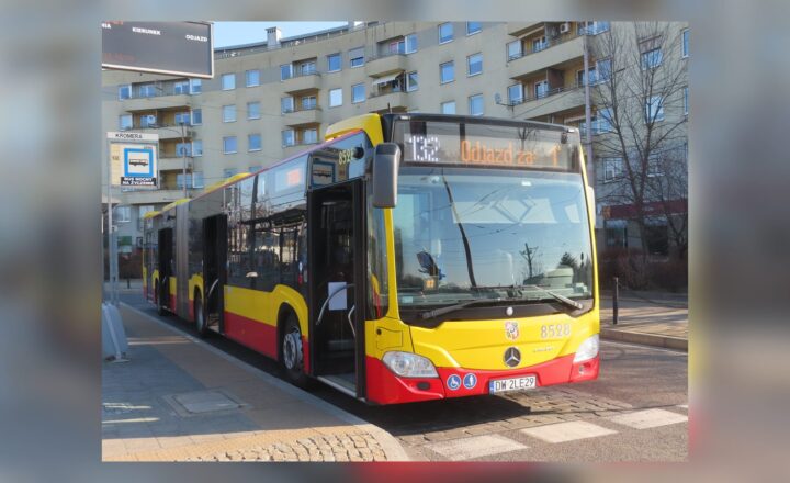Ilustracja do materiału: Wrocław zmienił komunikację aglomeracyjną. Większe autobusy i dodatkowe kursy