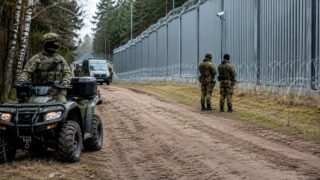 Rząd chce dalej twardych zasad na granicy z Białorusią