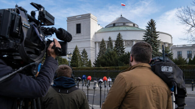 KO 33,3 proc., PiS 22,2 proc. Sześć partii weszłoby dziś do Sejmu