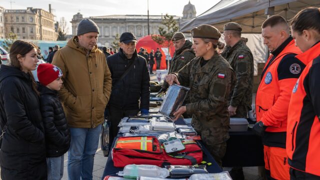 Czy Polska powinna przygotowywać społeczeństwo na wojnę? Między alarmem a paniką